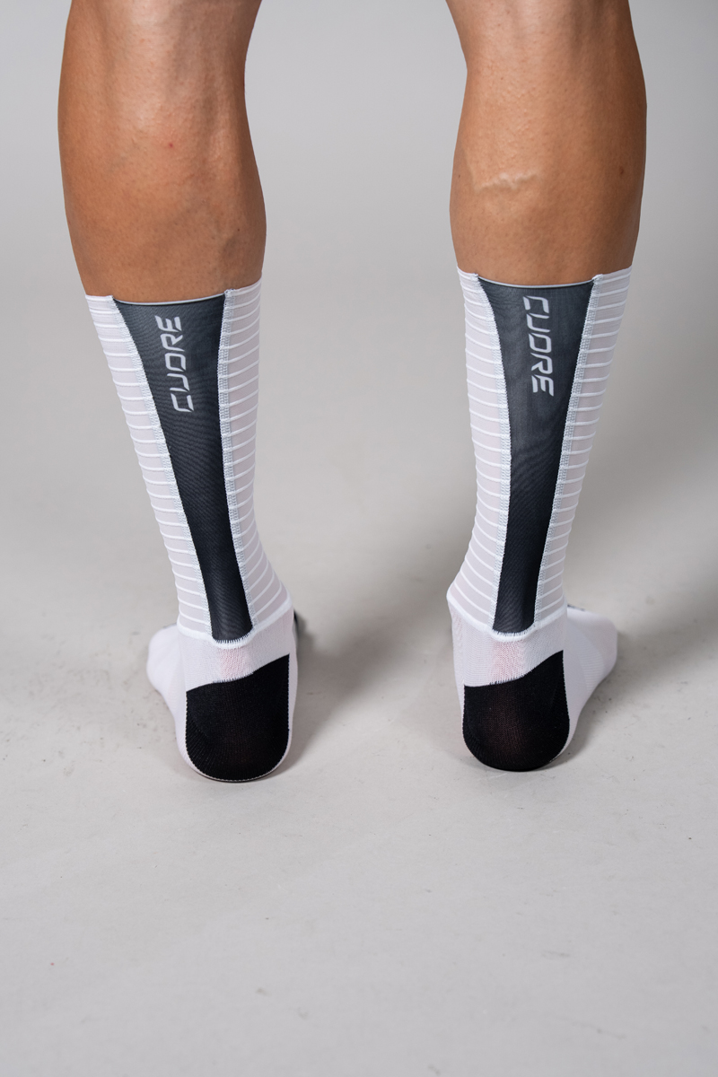 44-0100-cuore-pro-aero-socks-1.jpg