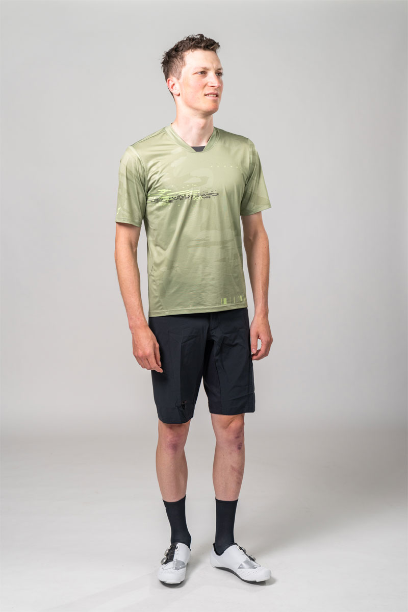 cuore-mens-all-mountain-shell-short-7.jpg