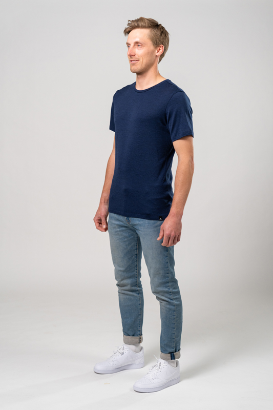 cuore-mens-merino-t-shirt5.jpg