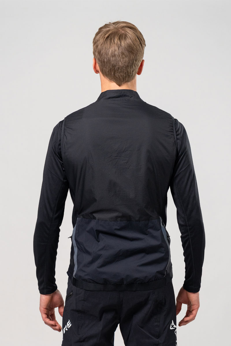 cuore-mens-primaloft-evolve-vest-black79.jpg