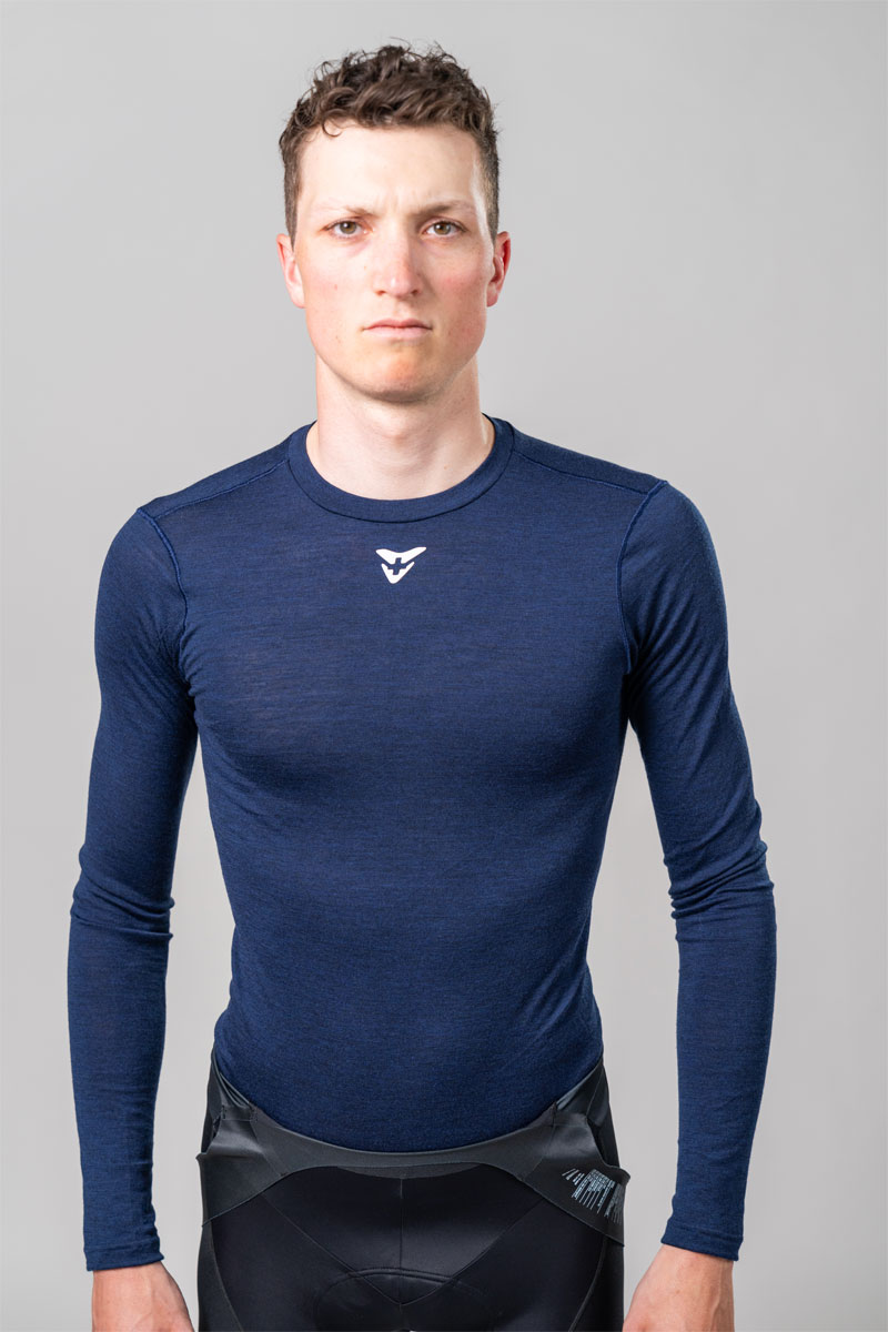 cuore-unisex-merino-baselayer-1.jpg