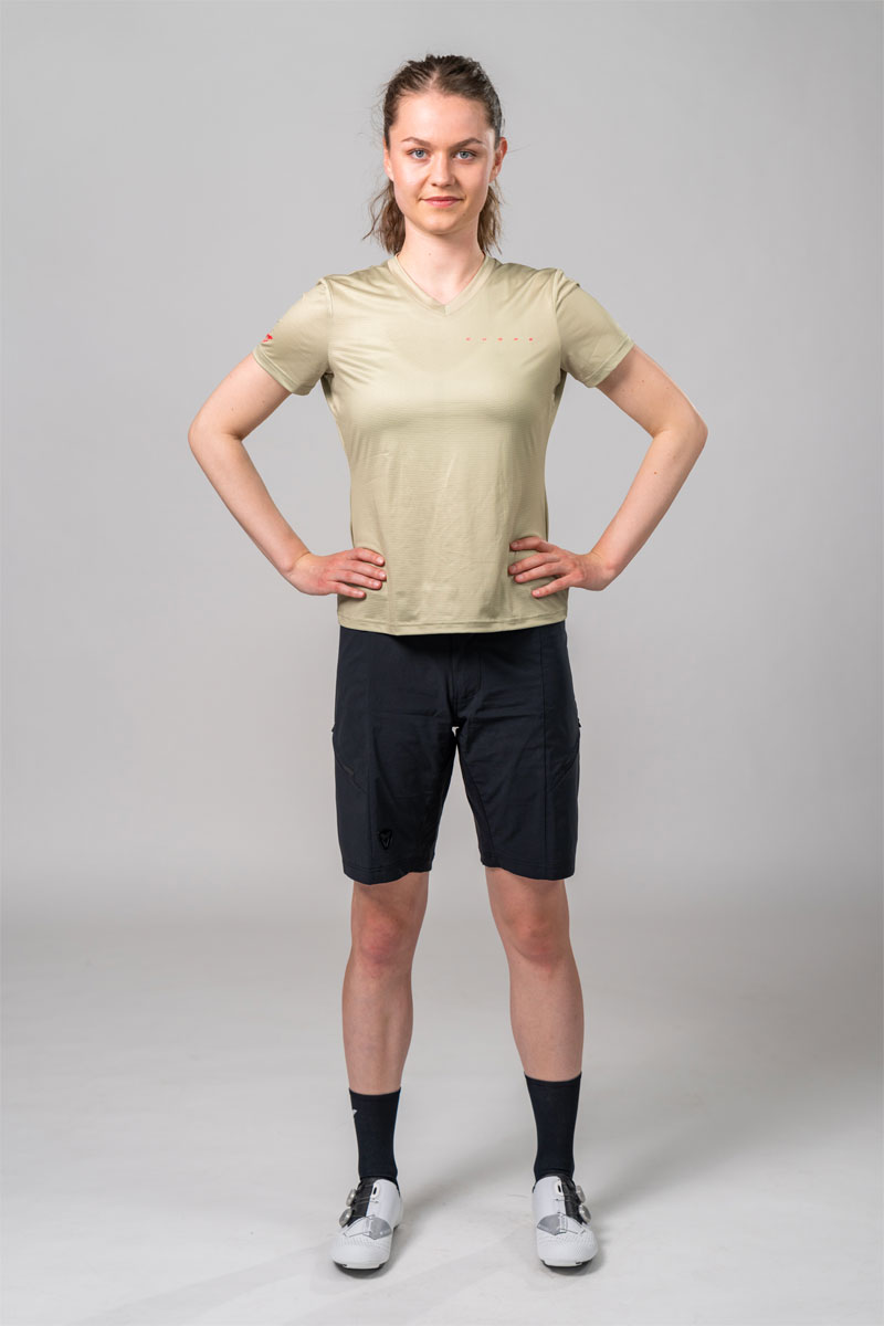 cuore-womens-all-mountain-shell-short-10.jpg