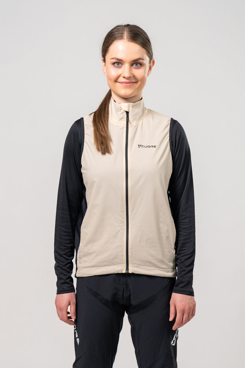 cuore-womens-primaloft-evolve-vest-black62.jpg