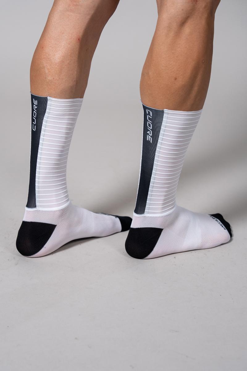 44-0100-cuore-pro-aero-socks-2.jpg
