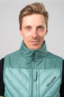 cuore-mens-lifestyle-primaloft-vest26.jpg